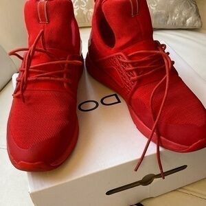 ALDO .. woman 8.5 cool looking  shoes beautiful Red shoes like new